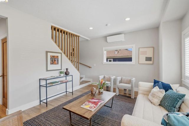 2635 Mathews St, Berkeley, CA 94702