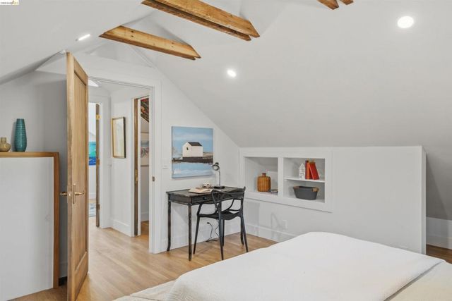 2635 Mathews St, Berkeley, CA 94702