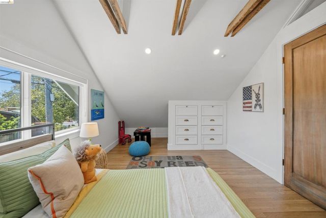 2635 Mathews St, Berkeley, CA 94702