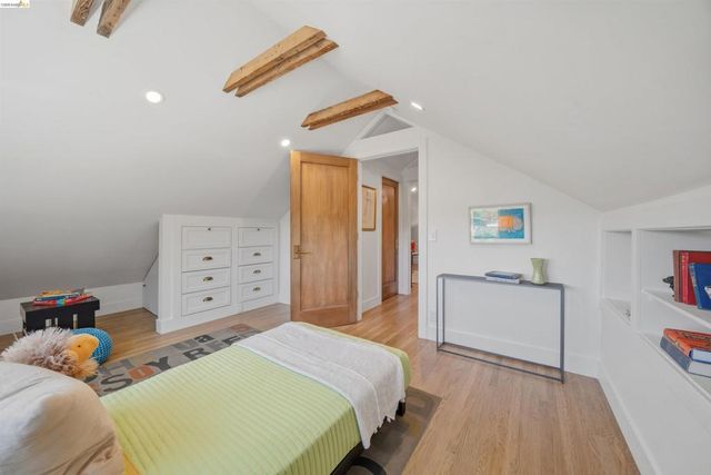2635 Mathews St, Berkeley, CA 94702