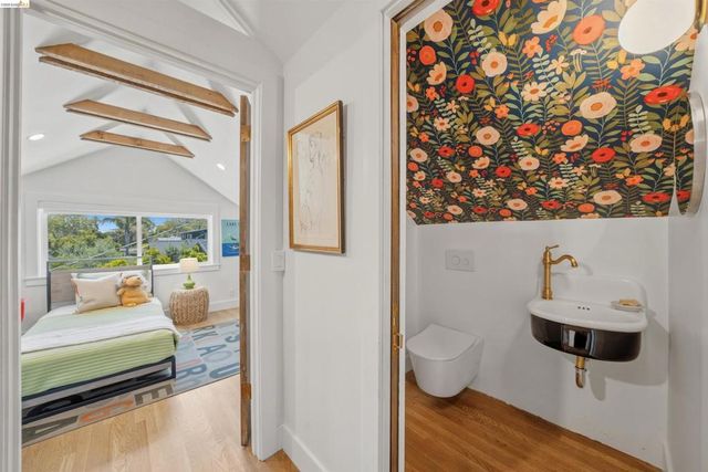 2635 Mathews St, Berkeley, CA 94702