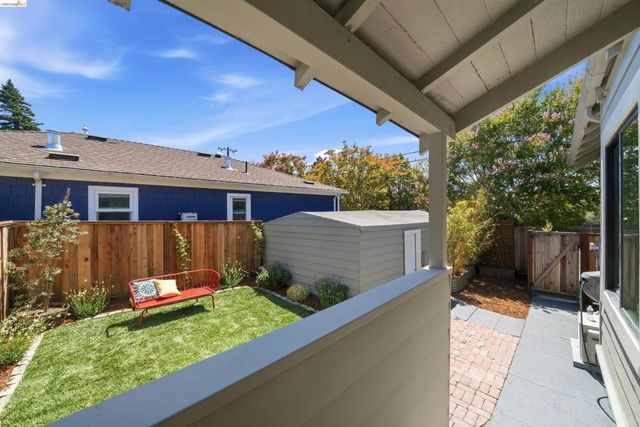 2635 Mathews St, Berkeley, CA 94702