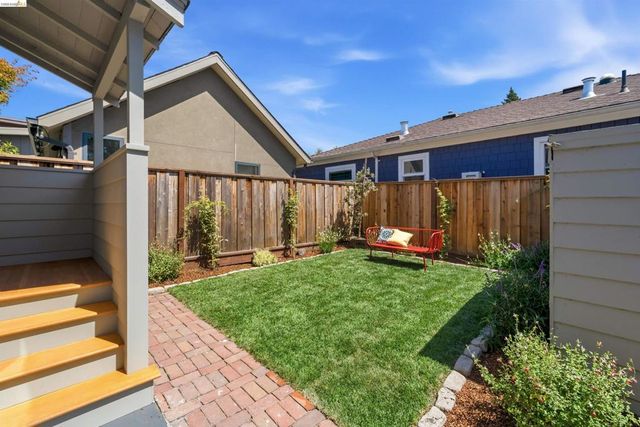 2635 Mathews St, Berkeley, CA 94702