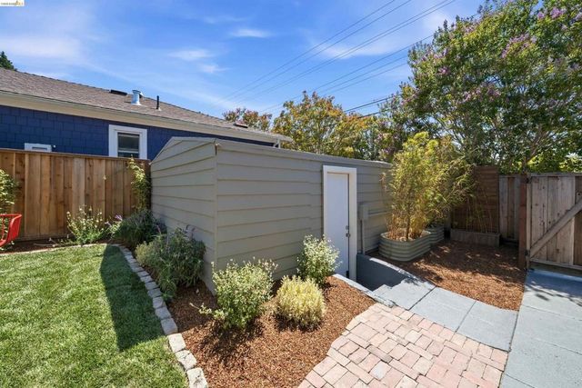 2635 Mathews St, Berkeley, CA 94702
