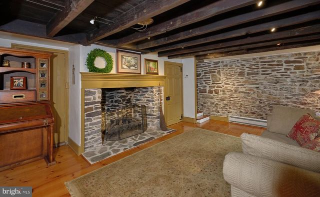 2135 S SUGAN RD, New Hope, PA 18938