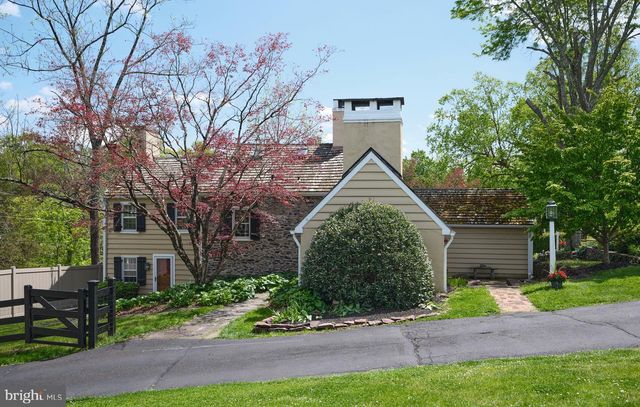 2135 S SUGAN RD, New Hope, PA 18938