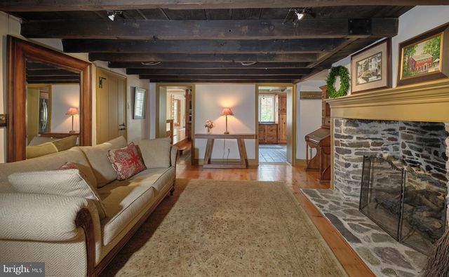 2135 S SUGAN RD, New Hope, PA 18938