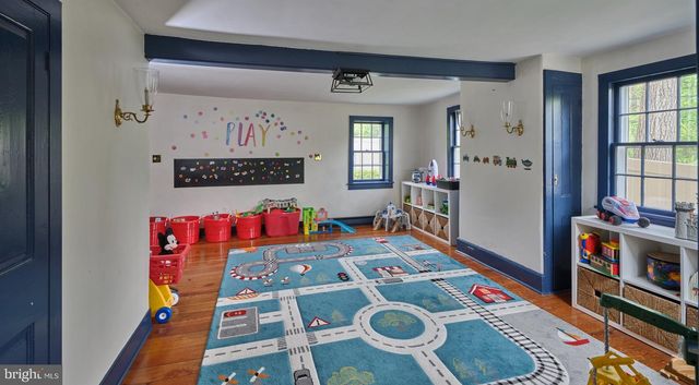 2135 S SUGAN RD, New Hope, PA 18938