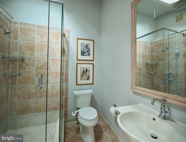 2135 S SUGAN RD, New Hope, PA 18938