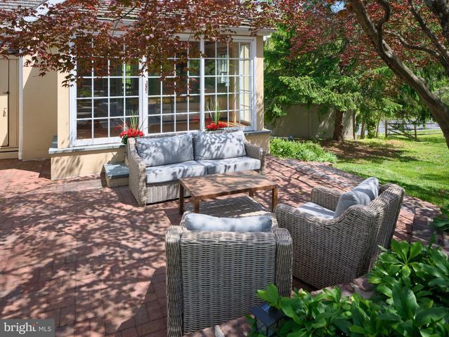 2135 S SUGAN RD, New Hope, PA 18938