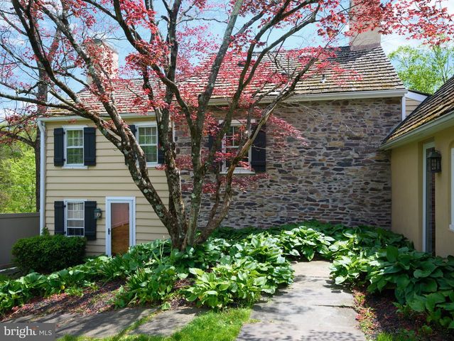 2135 S SUGAN RD, New Hope, PA 18938