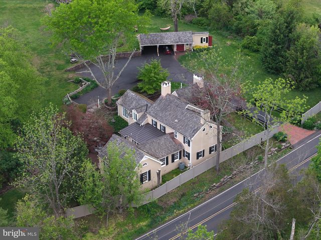 2135 S SUGAN RD, New Hope, PA 18938