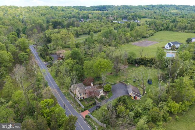 2135 S SUGAN RD, New Hope, PA 18938