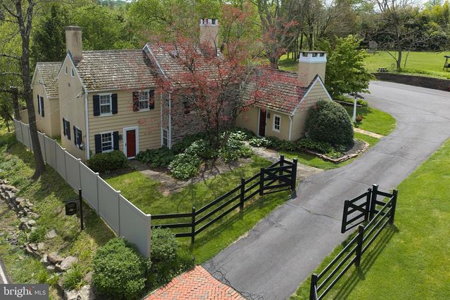2135 S SUGAN RD, New Hope, PA 18938