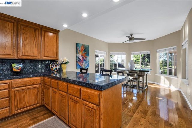 82 Edgeview Ct, Discovery Bay, CA 94505