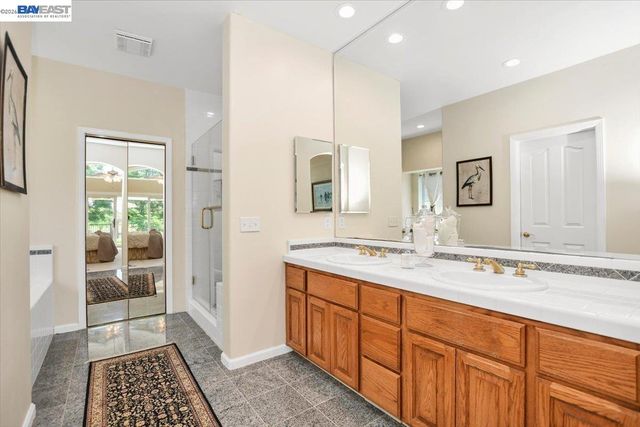 82 Edgeview Ct, Discovery Bay, CA 94505