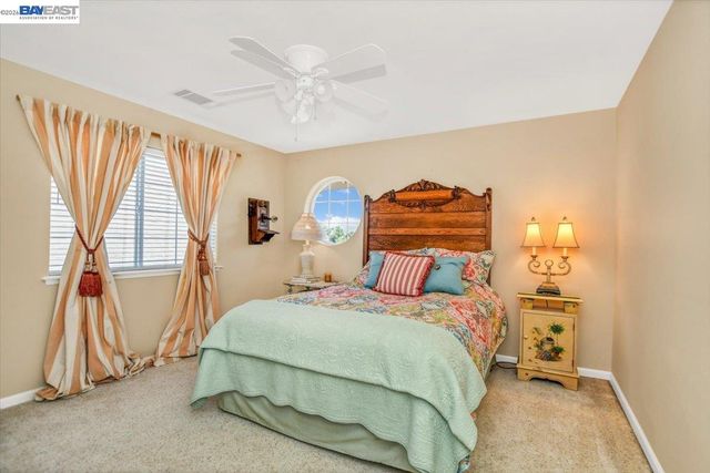 82 Edgeview Ct, Discovery Bay, CA 94505