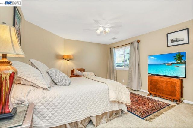 82 Edgeview Ct, Discovery Bay, CA 94505