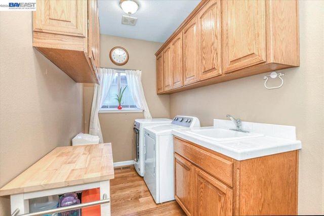 82 Edgeview Ct, Discovery Bay, CA 94505