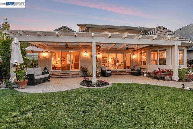 82 Edgeview Ct, Discovery Bay, CA 94505