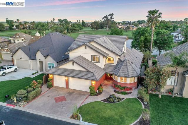 82 Edgeview Ct, Discovery Bay, CA 94505