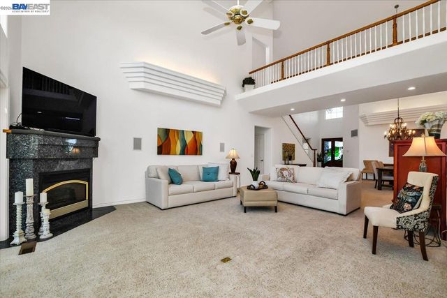 82 Edgeview Ct, Discovery Bay, CA 94505