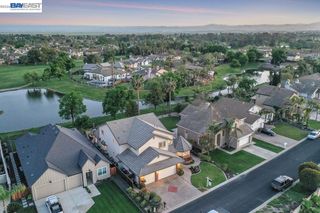 82 Edgeview Ct, Discovery Bay, CA 94505