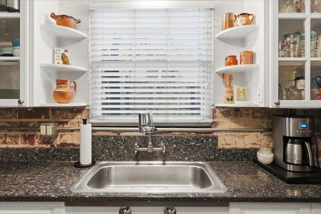 337 E SESSOMS AVENUE, Lake Wales, FL 33853