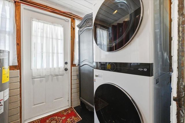 337 E SESSOMS AVENUE, Lake Wales, FL 33853