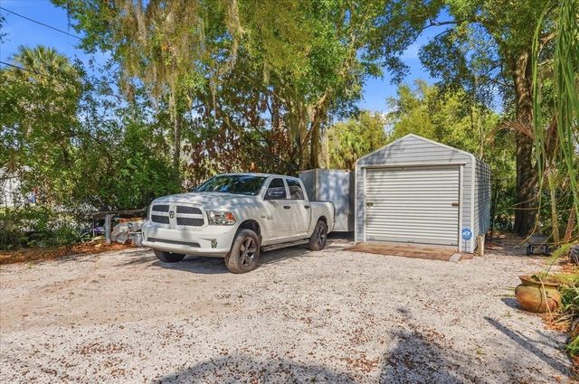 337 E SESSOMS AVENUE, Lake Wales, FL 33853