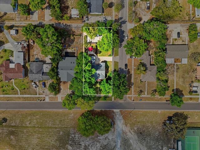 337 E SESSOMS AVENUE, Lake Wales, FL 33853
