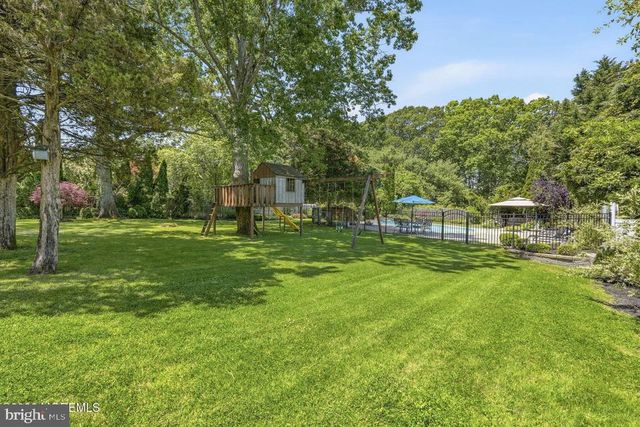 202 VERONICA CT, Lanoka Harbor, NJ 08734