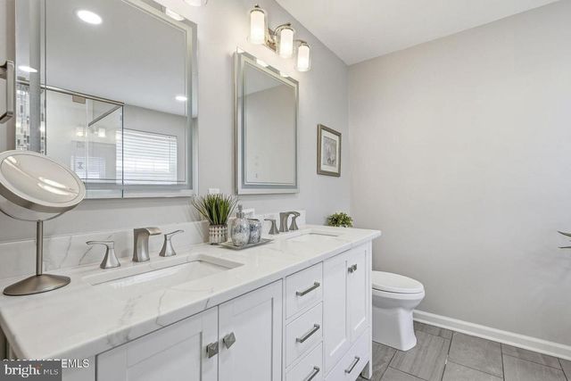 202 VERONICA CT, Lanoka Harbor, NJ 08734