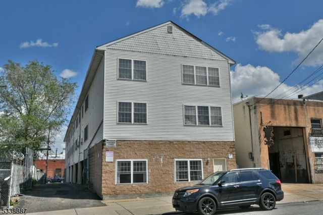 911 Madison Ave 8, Paterson City, NJ 07524