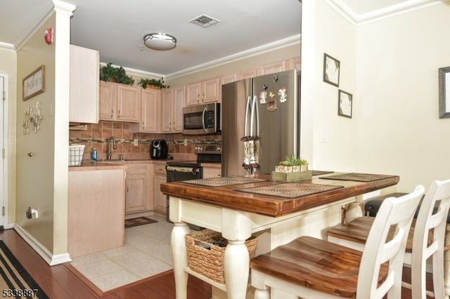 911 Madison Ave 8, Paterson City, NJ 07524