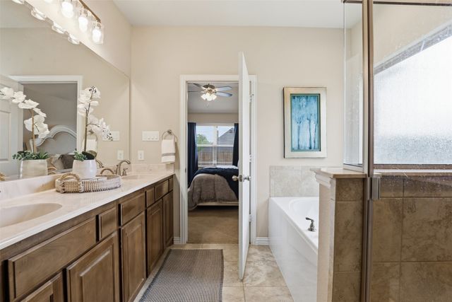 3017 Ridgemont Court, Weatherford, TX 76086