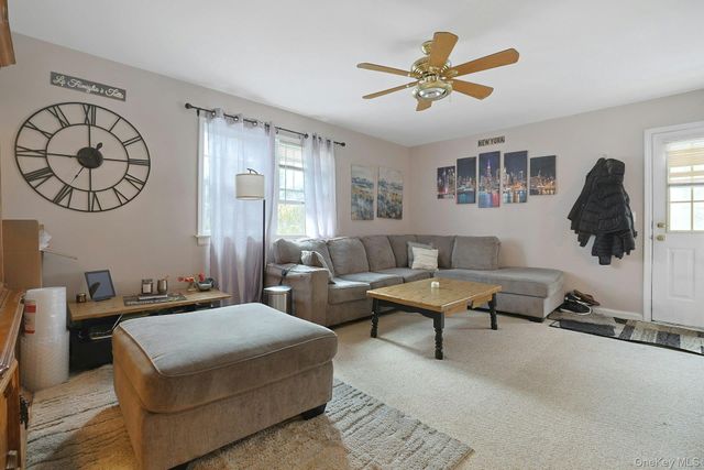 31 W Linwood Street, Valhalla, NY 10595