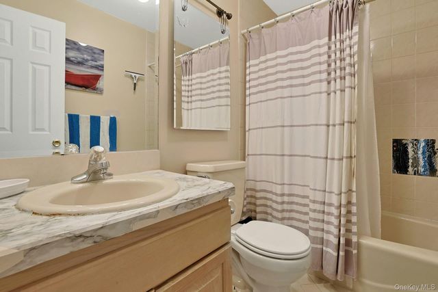 31 W Linwood Street, Valhalla, NY 10595