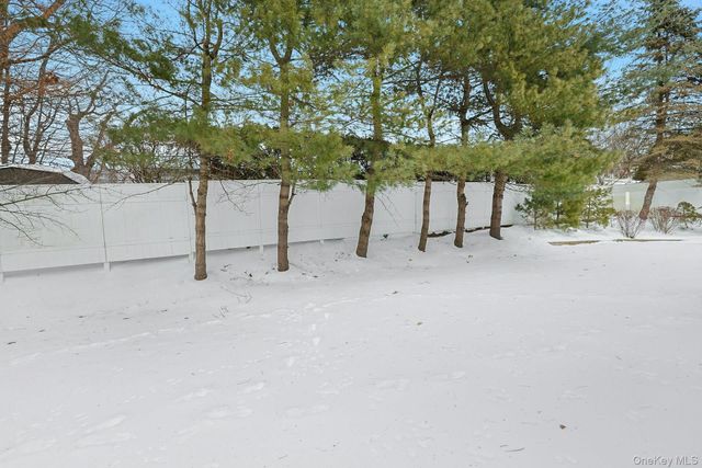 31 W Linwood Street, Valhalla, NY 10595