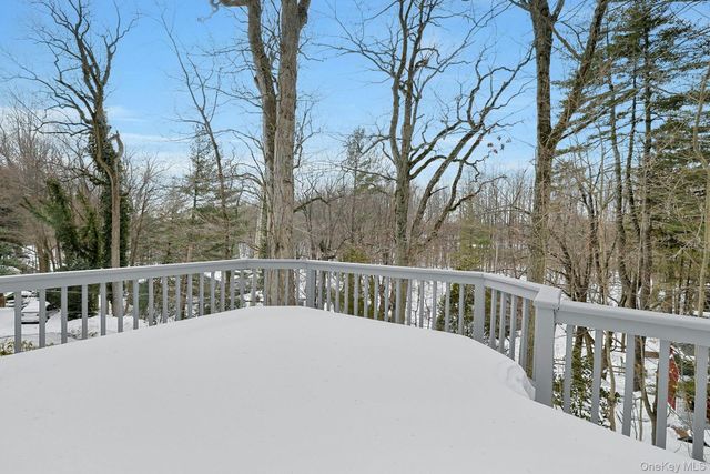 31 W Linwood Street, Valhalla, NY 10595