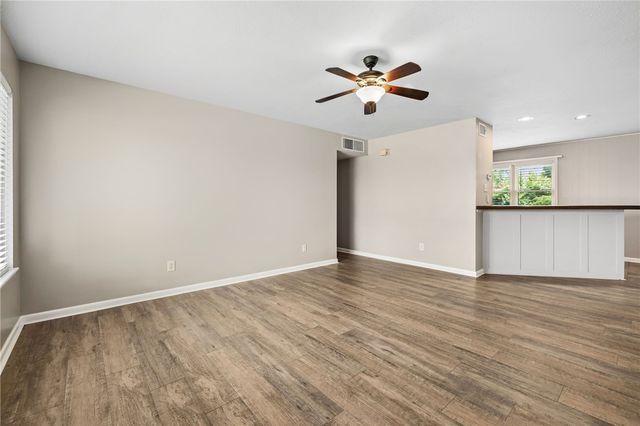 1208 NE 3Rd Street, Bentonville, AR 72712