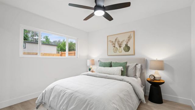 737 Laguna, El Cajon, CA 92020