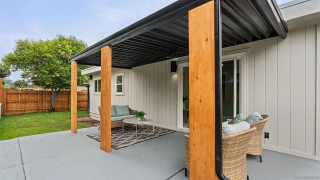 737 Laguna, El Cajon, CA 92020