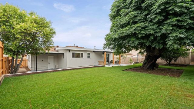 737 Laguna, El Cajon, CA 92020