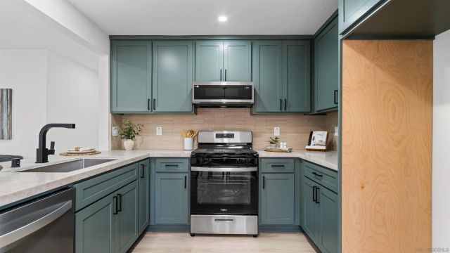 737 Laguna, El Cajon, CA 92020