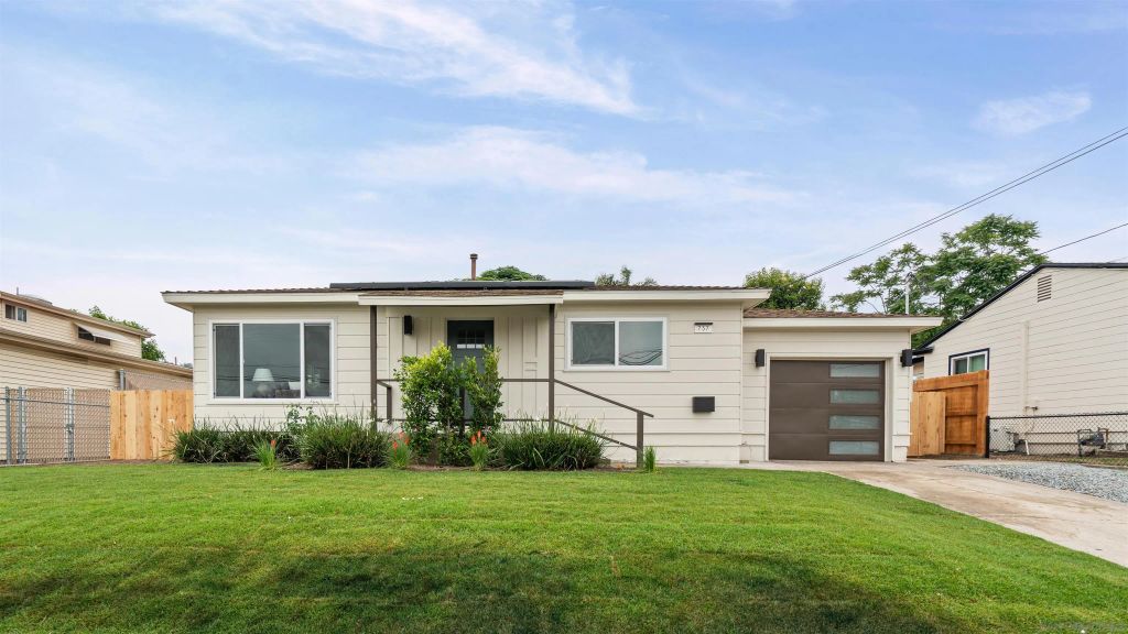 737 Laguna, El Cajon, CA 92020