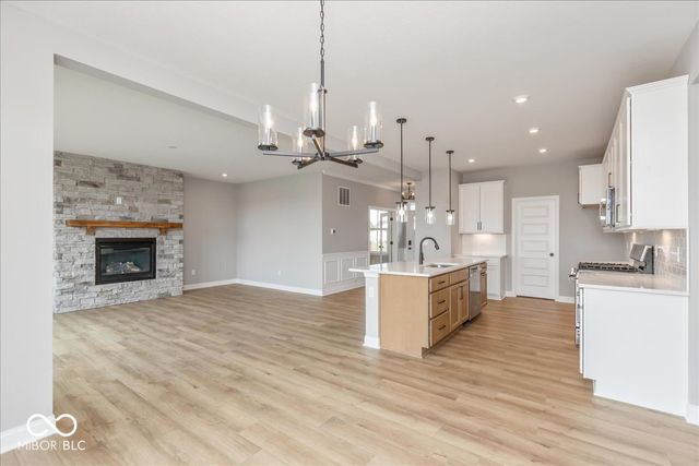 6217 Hampton Walk Boulevard, Mccordsville, IN 46055