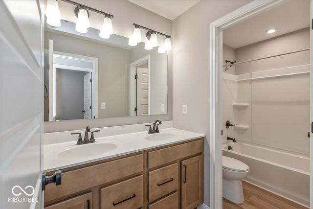 6217 Hampton Walk Boulevard, Mccordsville, IN 46055