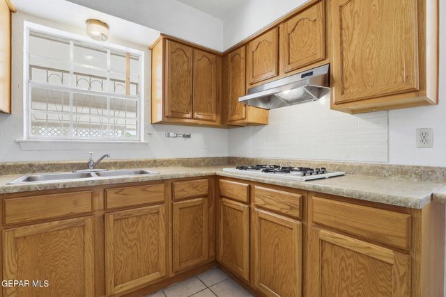 8025 GILBERT Drive, El Paso, TX 79907