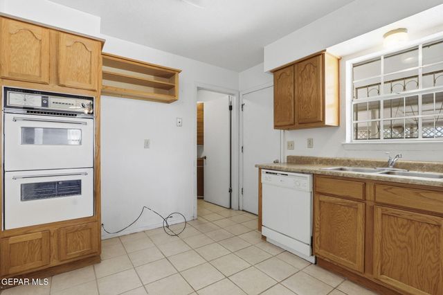 8025 GILBERT Drive, El Paso, TX 79907